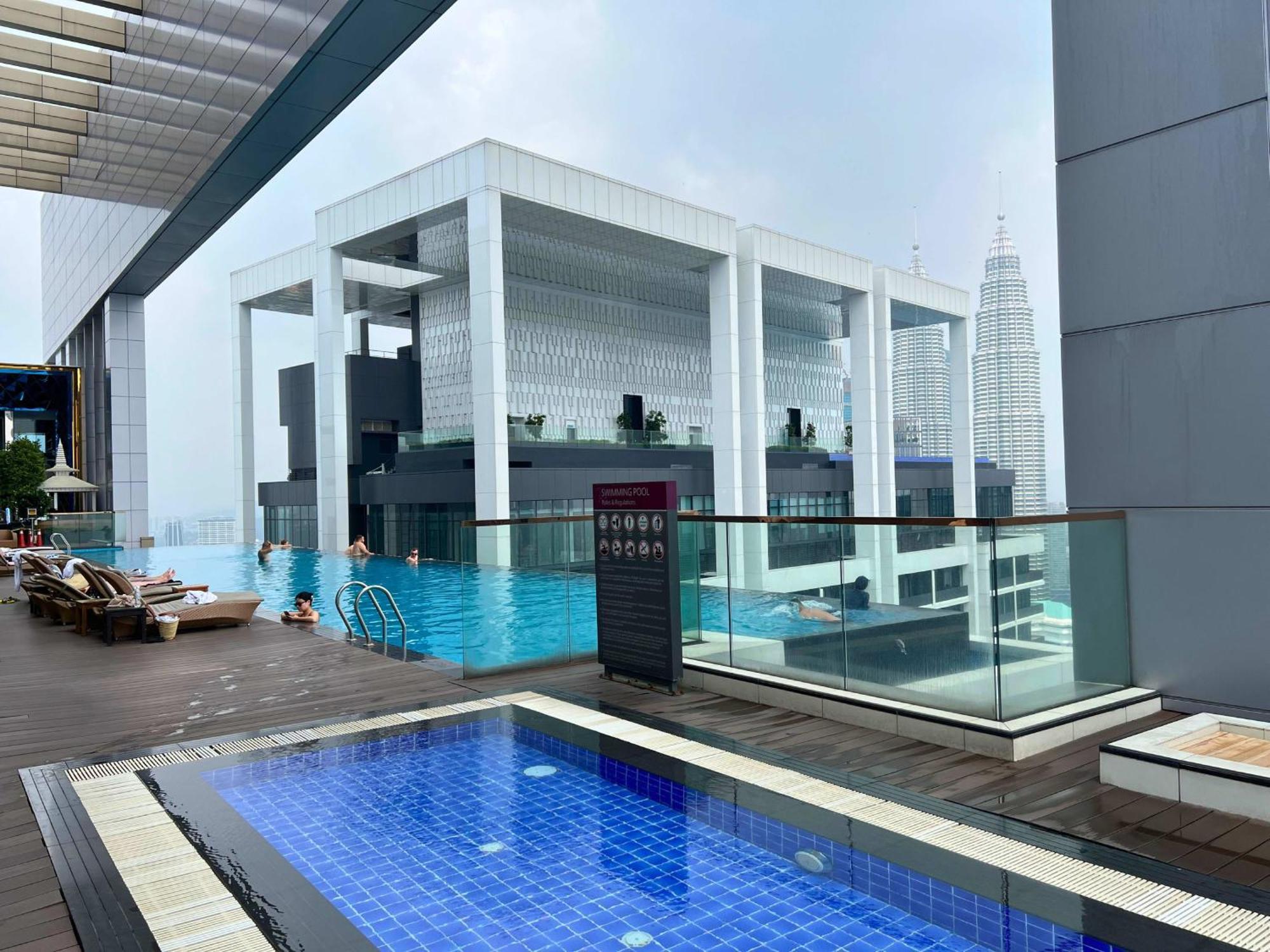 Luxe Suites At Platinum Klcc Kuala Lumpur Esterno foto